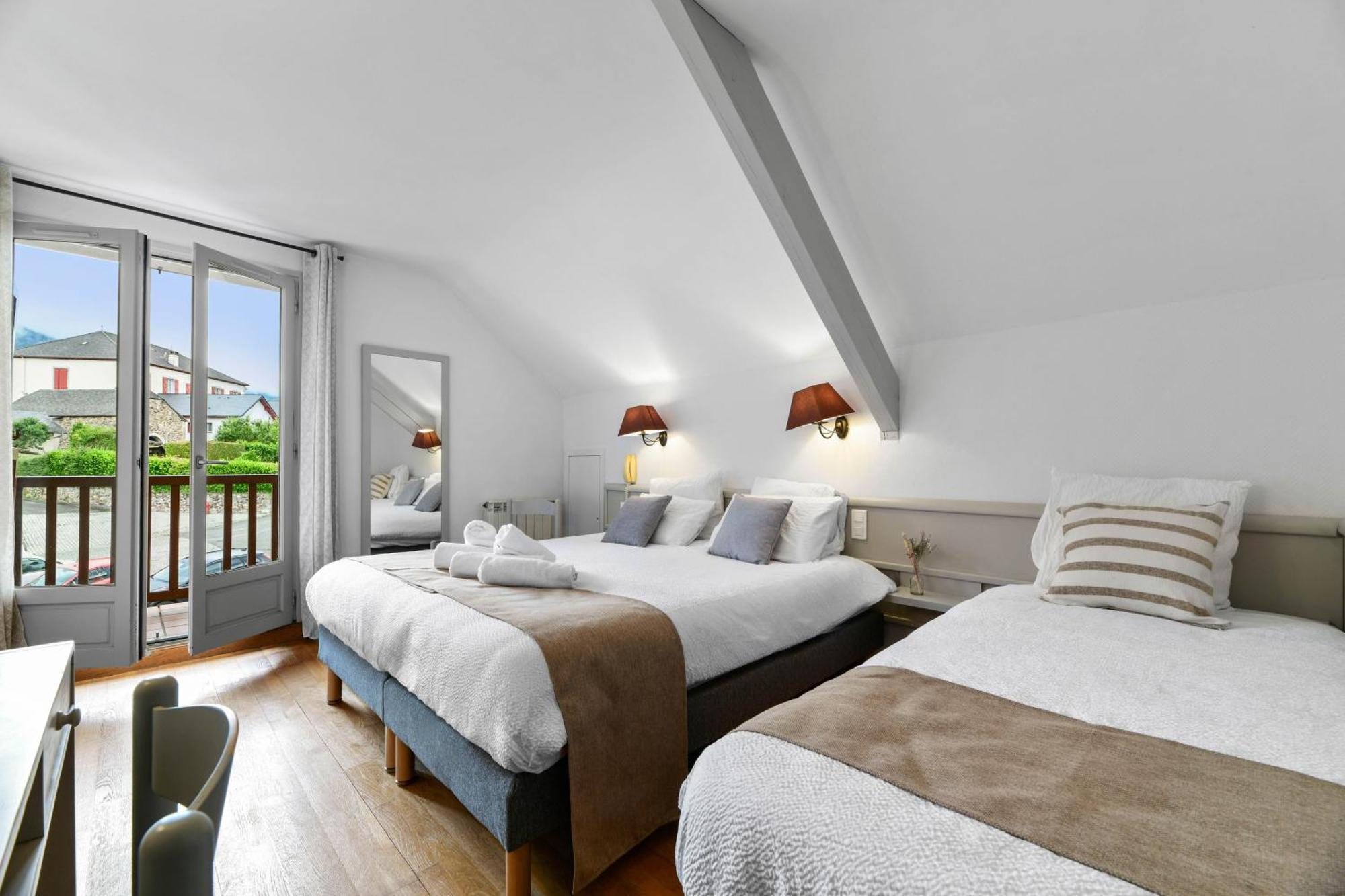 Logis Hotel Etchemaite Larrau Ngoại thất bức ảnh