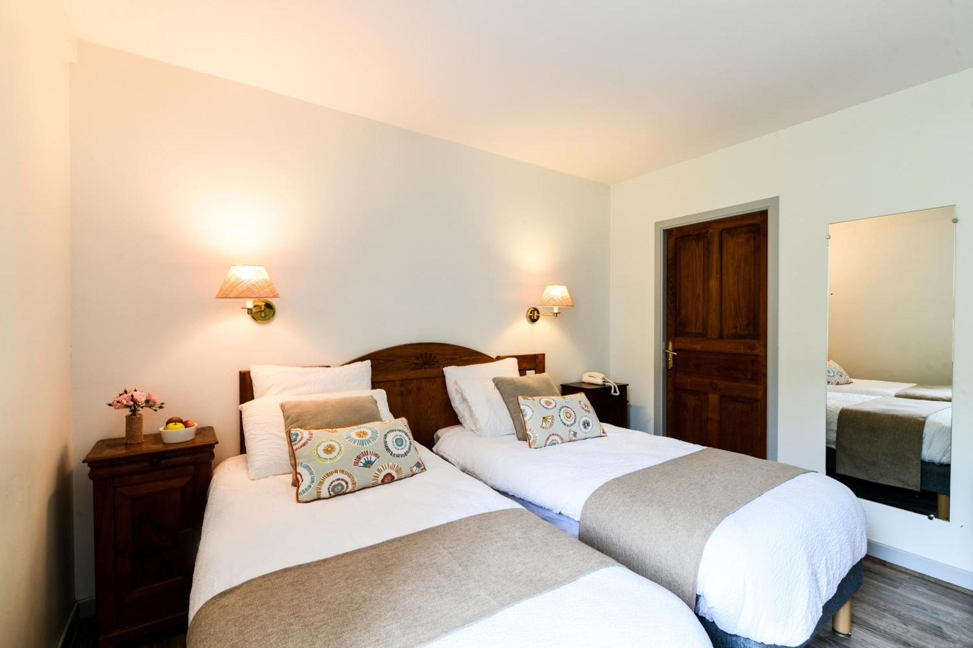 Logis Hotel Etchemaite Larrau Ngoại thất bức ảnh