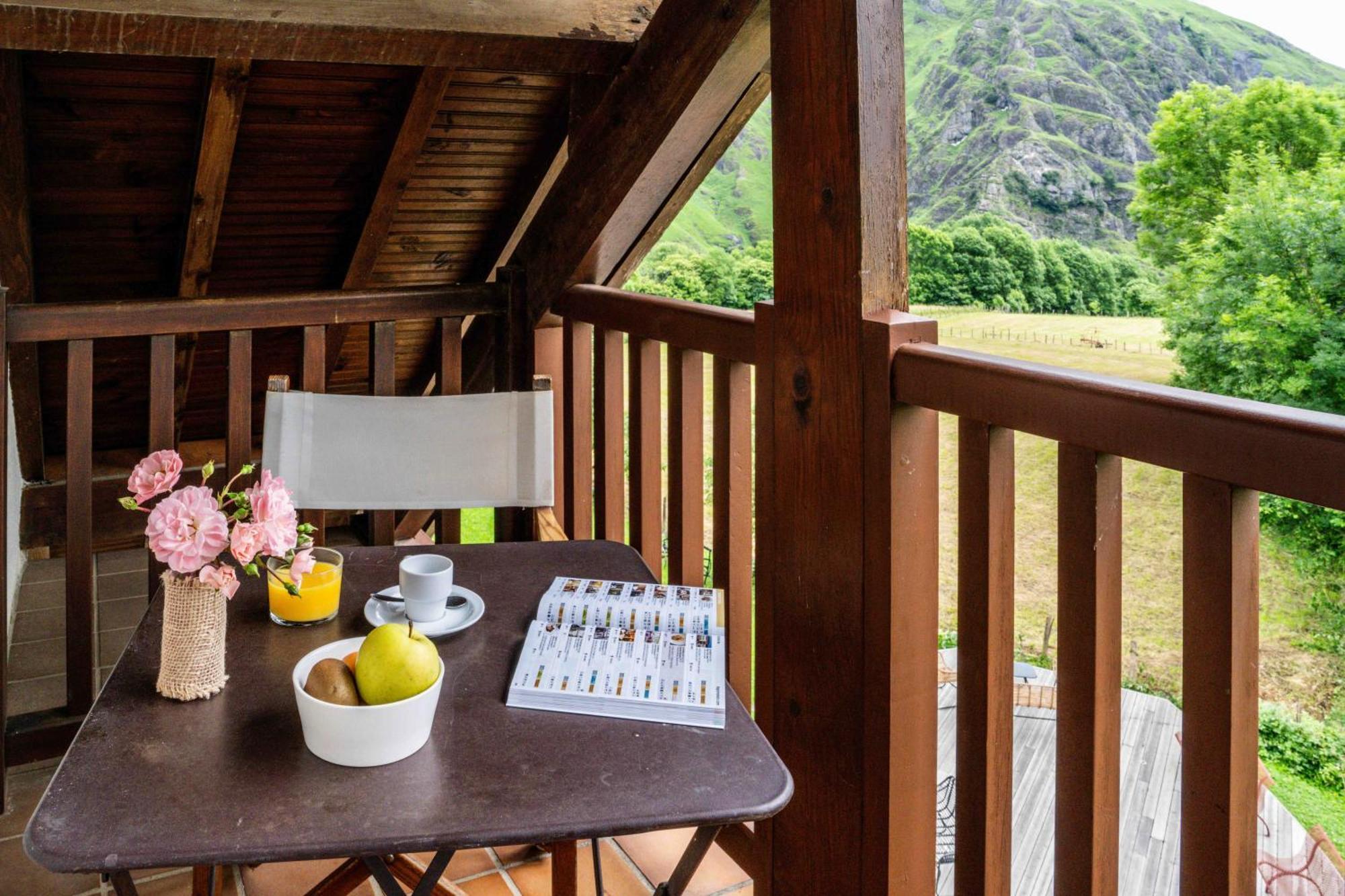 Logis Hotel Etchemaite Larrau Ngoại thất bức ảnh