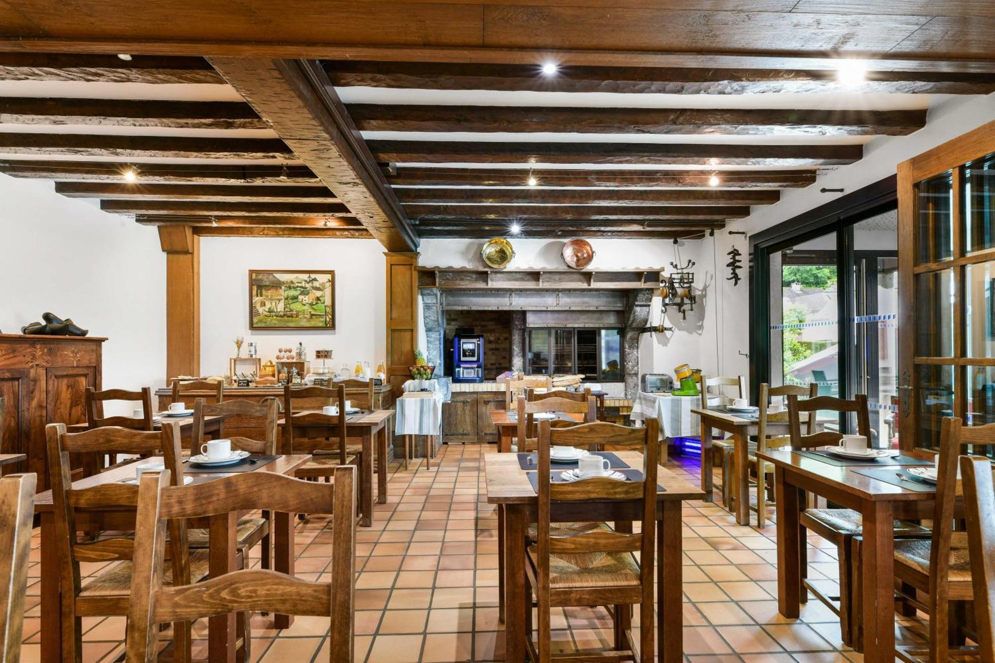 Logis Hotel Etchemaite Larrau Ngoại thất bức ảnh