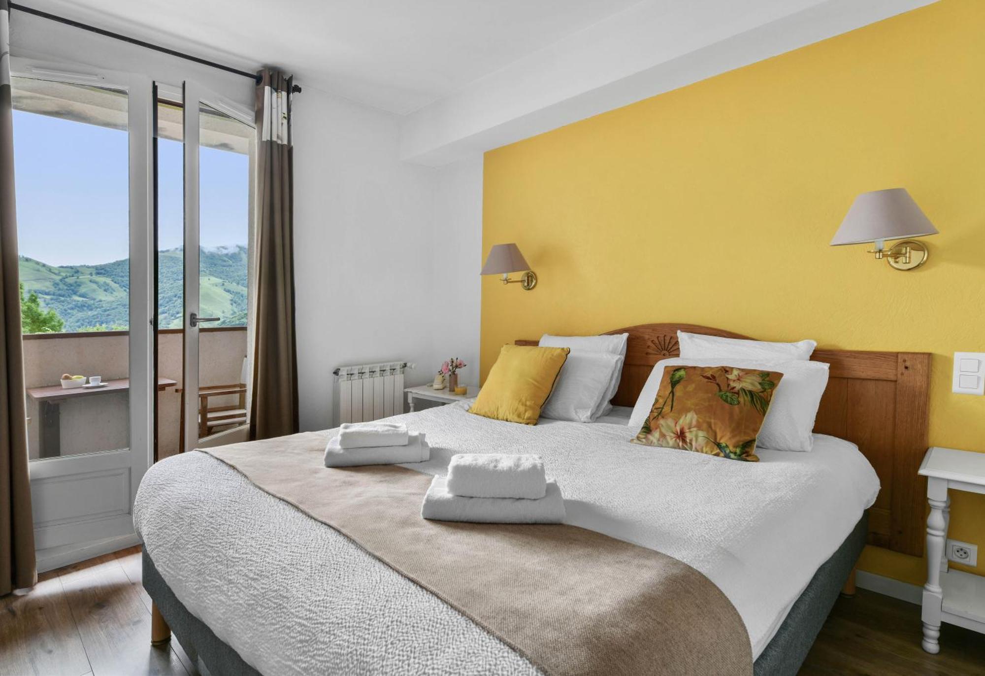 Logis Hotel Etchemaite Larrau Ngoại thất bức ảnh